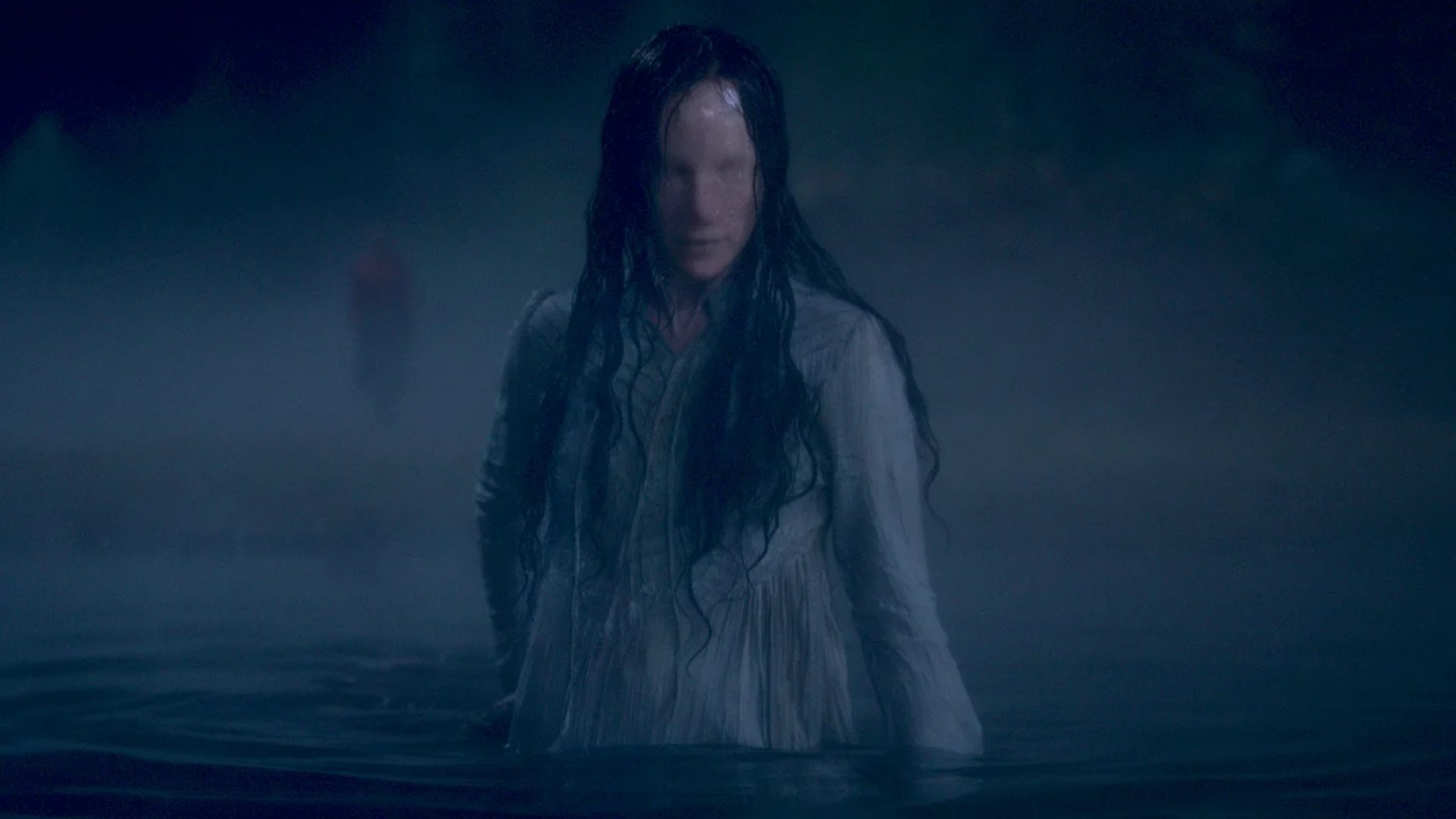 'The Haunting of Bly Manor': Câu chuyện tình kinh dị đậm chất Gothic lady-of-the-lake-bly-manor