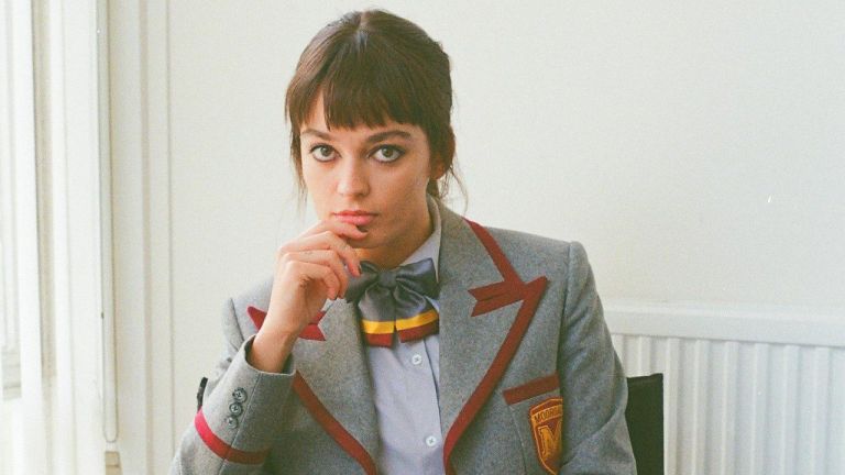 sex-education-maeve-wiley-new-grey-uniform