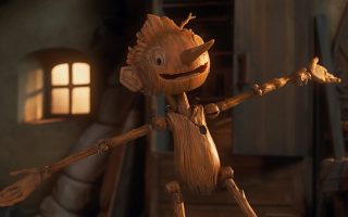 Guillermo Del Toro’s Pinocchio – Frankenstein với kết thúc có hậu