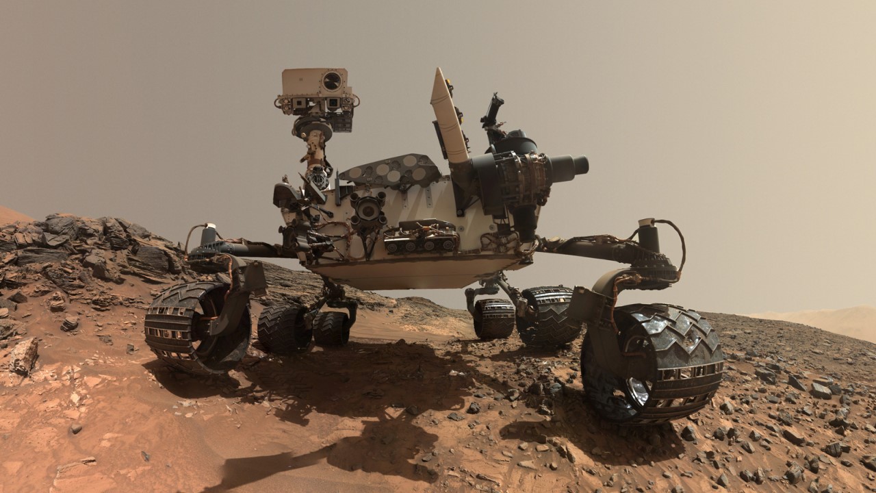 PLUTO (2023): Tại sao chúng ta lại có cảm tình với robot? curiosity-rover