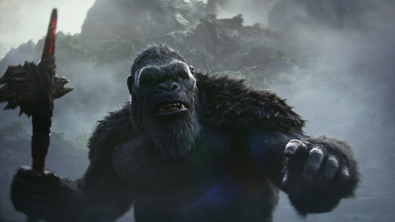 Godzilla x Kong: The New Empire - Chiêm nghiệm về mối quan hệ giữa con người và tự nhiên kong-with-battle-axe